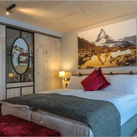 Derby Hotel 3*