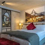 Derby Hotel 3*